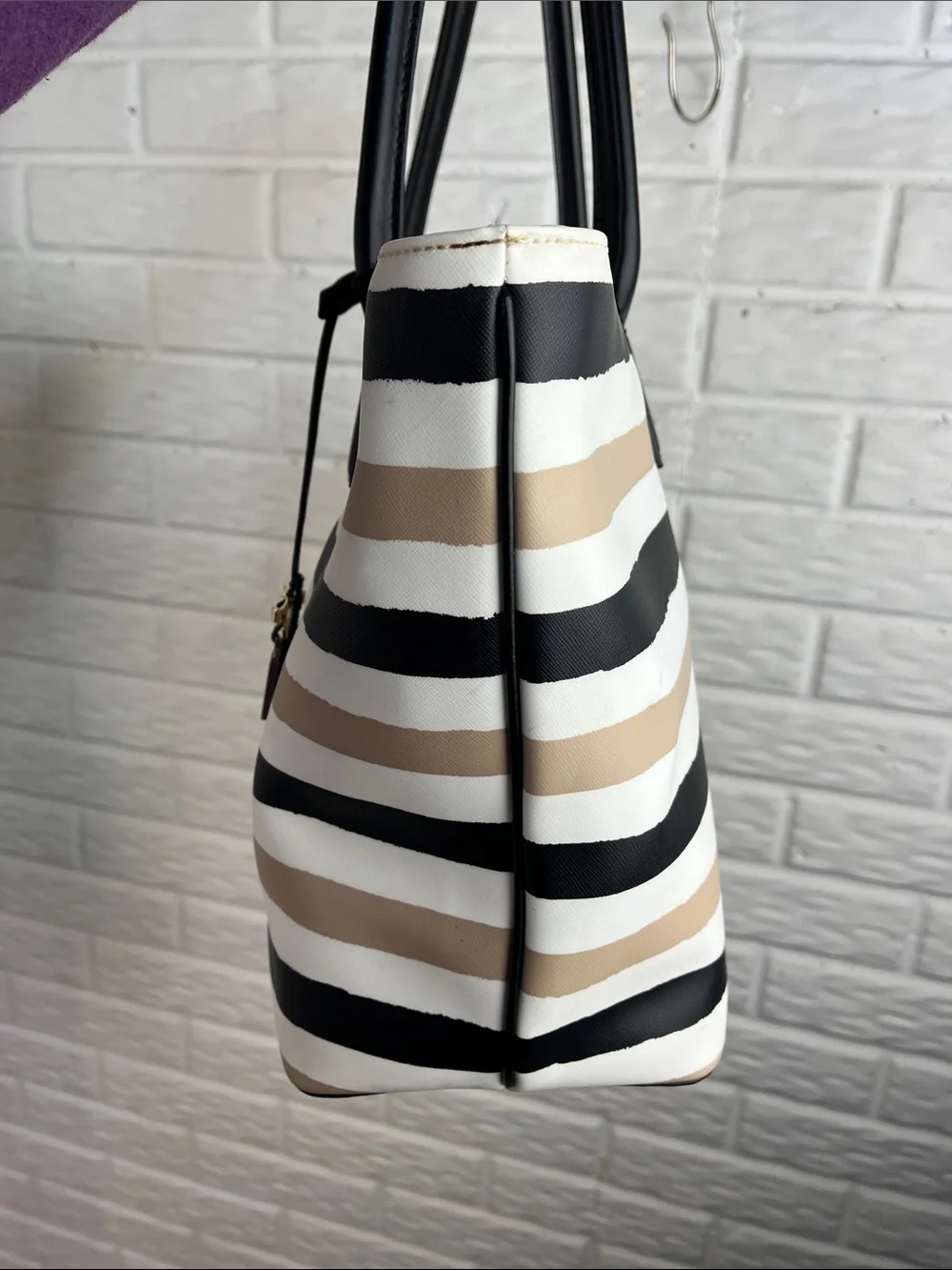 KATE SPADE NEW YORK Grant Street Jules Large Tote Tan White Black Stripe